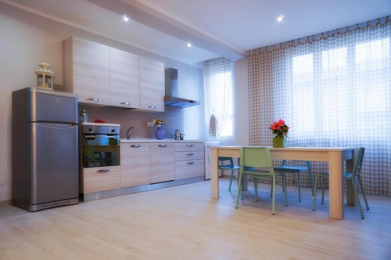 Residence Deamarina Marina di Massa Zewnętrze zdjęcie