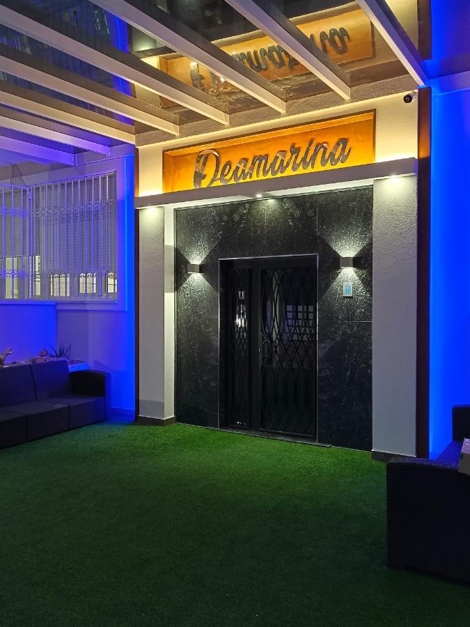Residence Deamarina Marina di Massa Zewnętrze zdjęcie