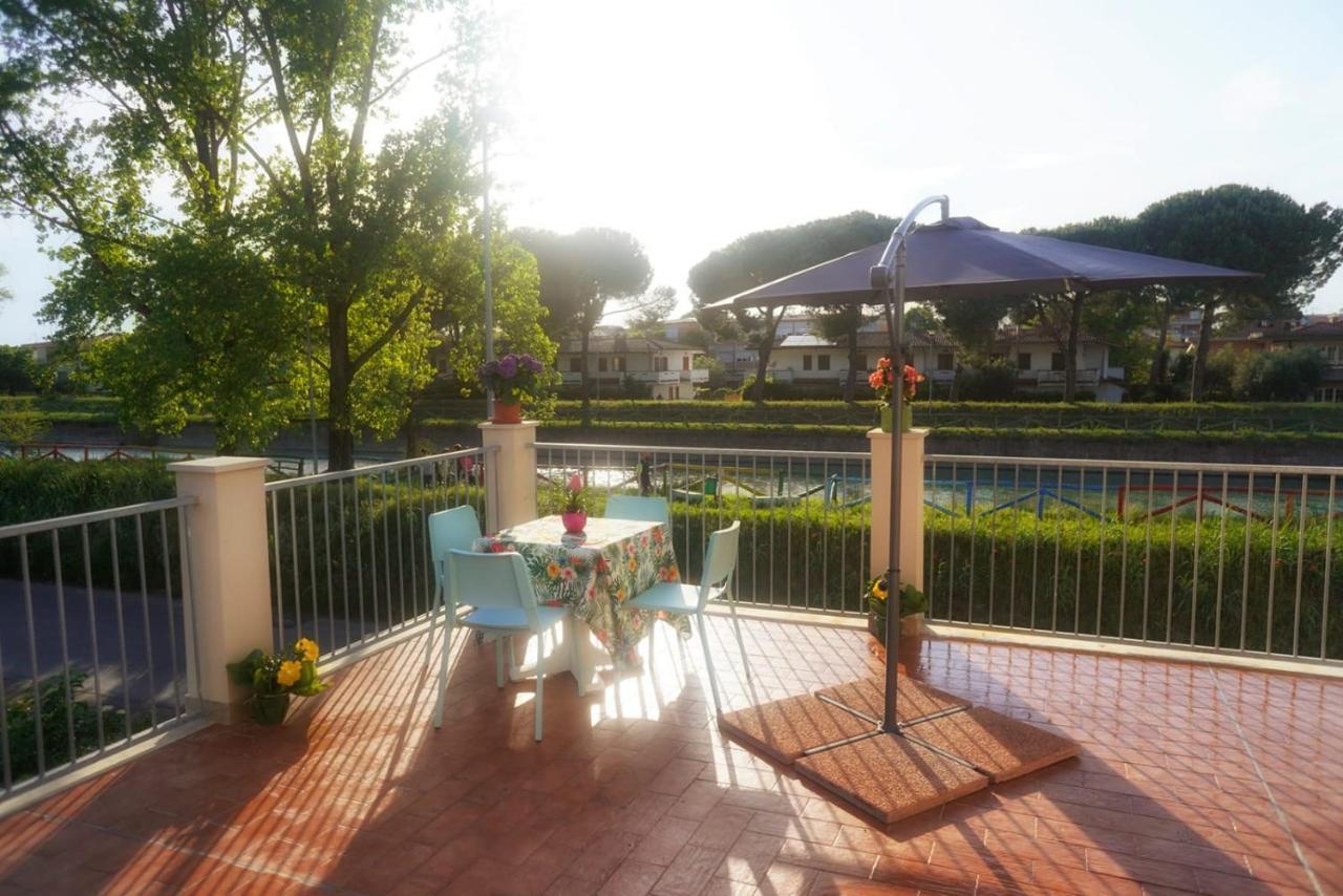 Residence Deamarina Marina di Massa Zewnętrze zdjęcie