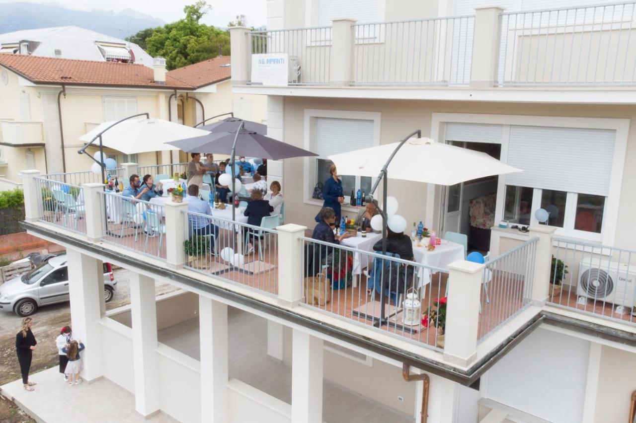 Residence Deamarina Marina di Massa Zewnętrze zdjęcie