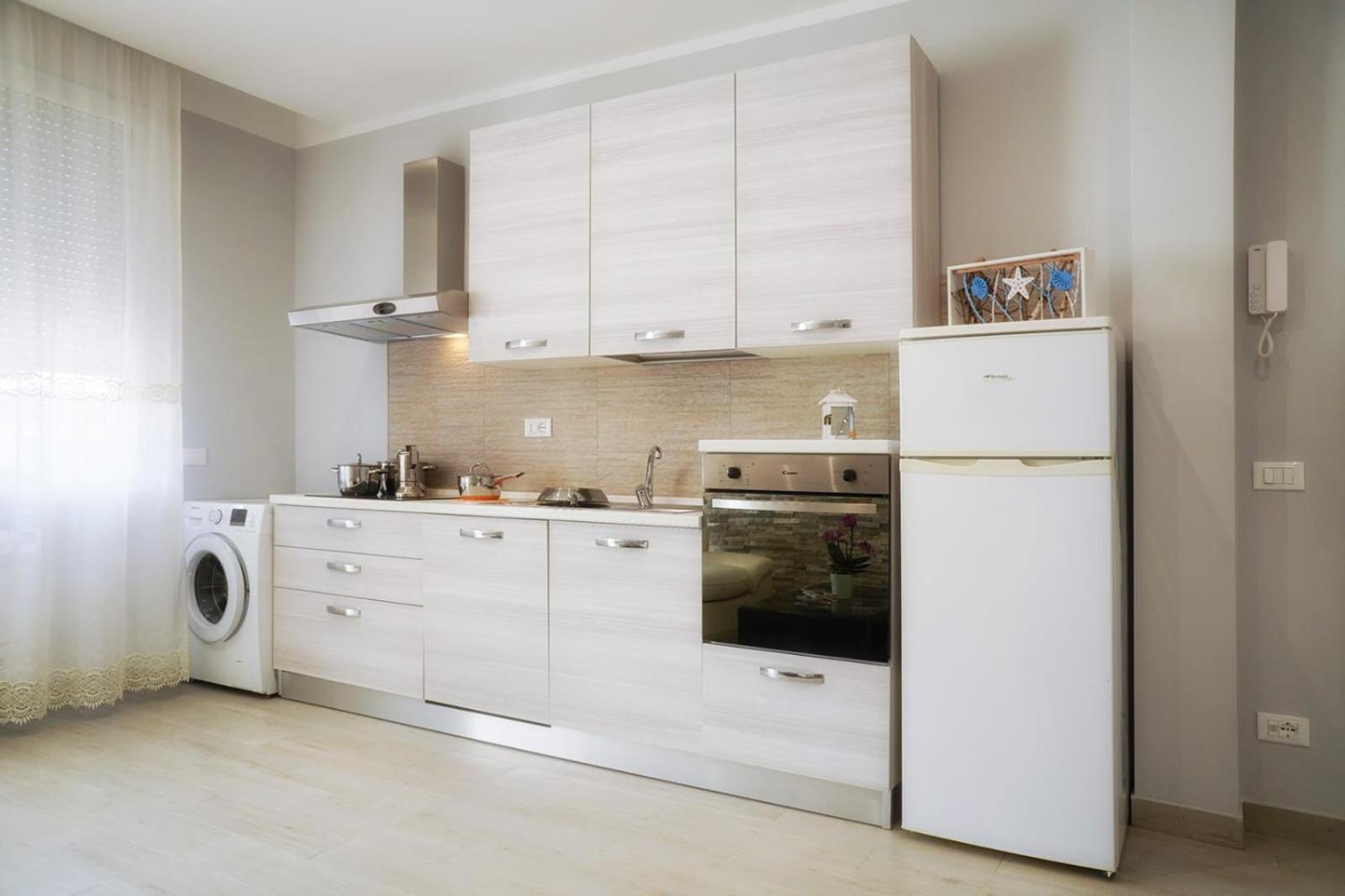Residence Deamarina Marina di Massa Zewnętrze zdjęcie