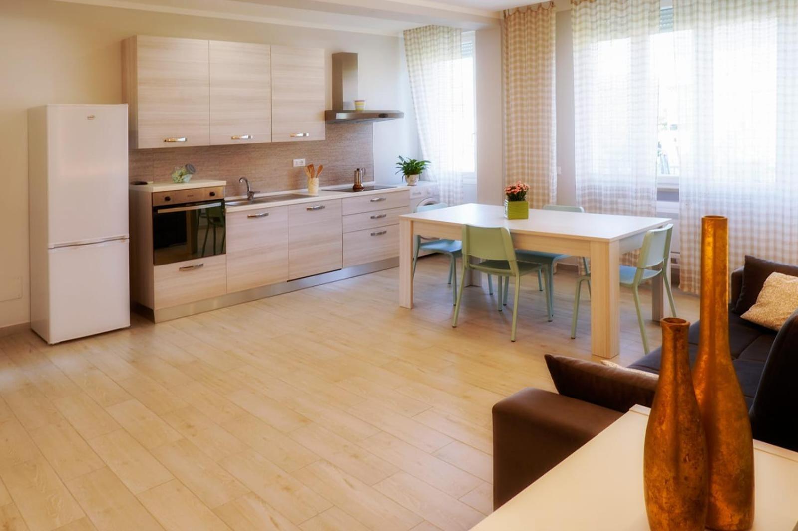 Residence Deamarina Marina di Massa Zewnętrze zdjęcie